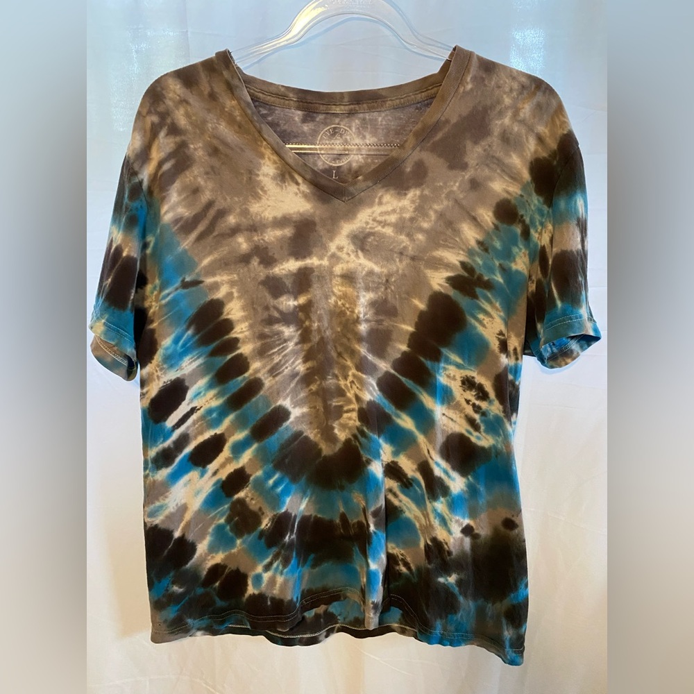 V-Neck Tie Dye Tee